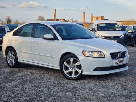 VOLVO S40 1.6D DRIVe R-Design Euro 4 4dr